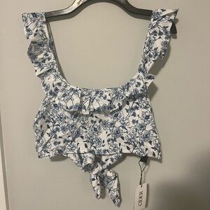 Cider White and Blue Floral Crop Top
